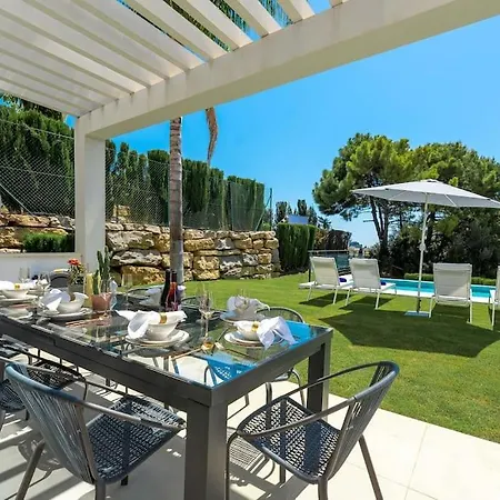 New Luxury 4br Pool, Bbq Villa *