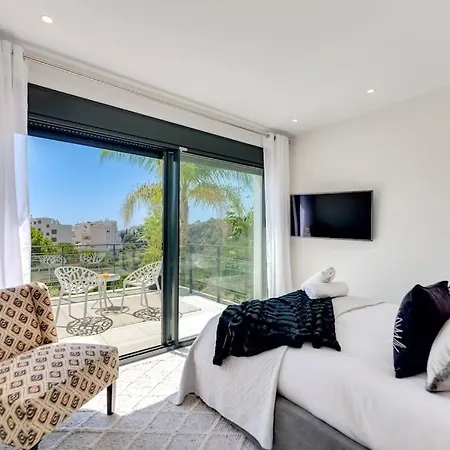 Villa New Luxury 4br Pool, Bbq Estepona