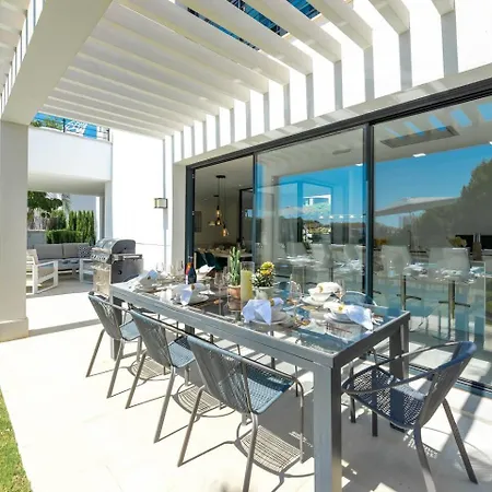 New Luxury 4br Pool, Bbq Estepona