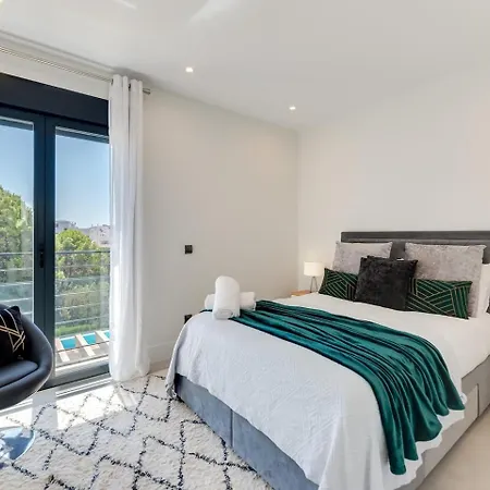 Villa New Luxury 4br Pool, Bbq