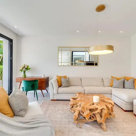 Villa New Luxury 4br Pool, Bbq Estepona